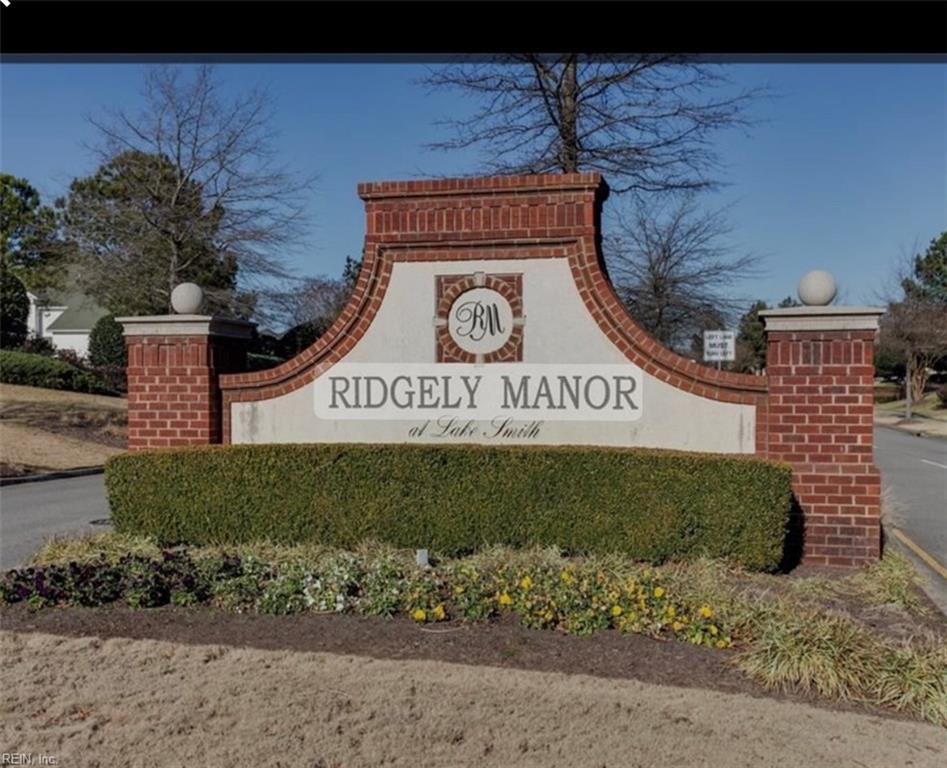 932 Southmoor DR 105