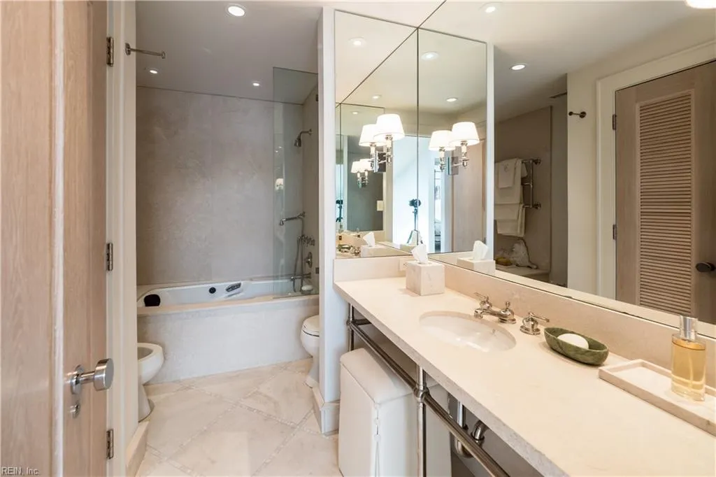 Virginia Beach, Virginia 23451, United States, 3 Bedrooms Bedrooms, ,4 BathroomsBathrooms,Residential,Active,51657