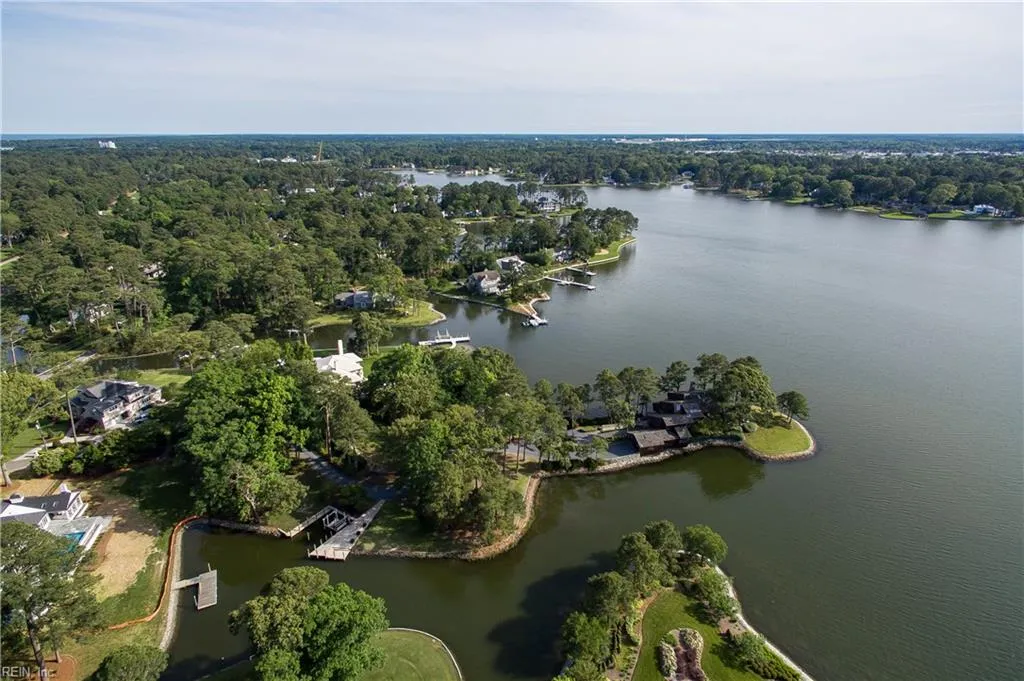 Virginia Beach, Virginia 23451, United States, 3 Bedrooms Bedrooms, ,4 BathroomsBathrooms,Residential,Active,51657