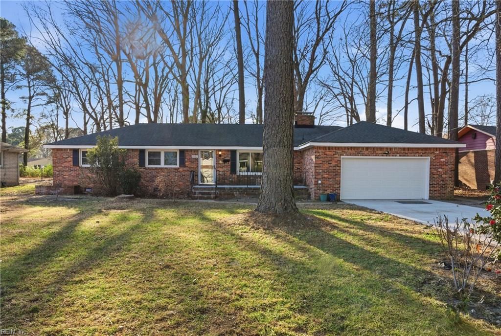 Photo of 1032 Dulcie Avenue, Virginia Beach, VA 23455 (MLS # 10616788)