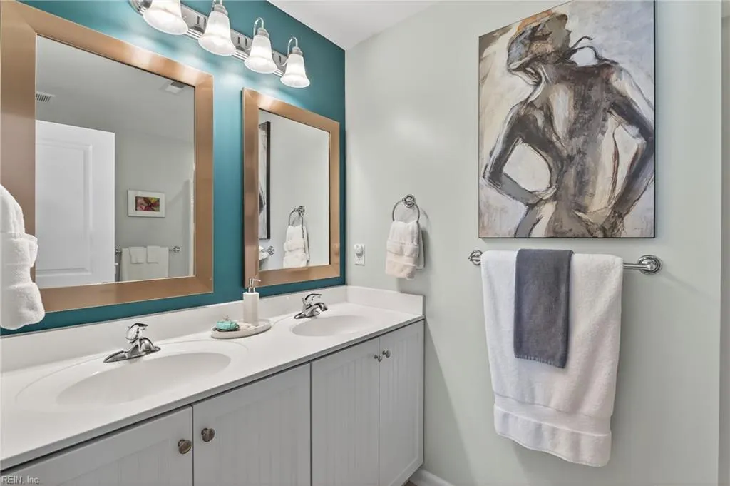 Virginia Beach, Virginia 23451, United States, 3 Bedrooms Bedrooms, ,4 BathroomsBathrooms,Residential,Active,174514