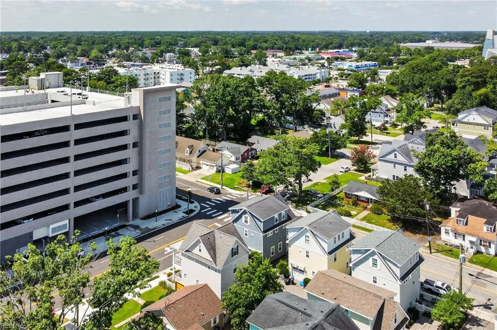 Virginia Beach, Virginia 23451, United States, 3 Bedrooms Bedrooms, ,4 BathroomsBathrooms,Residential,Active,174514