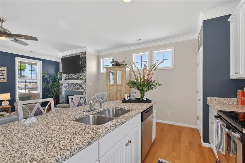 Virginia Beach, Virginia 23451, United States, 3 Bedrooms Bedrooms, ,4 BathroomsBathrooms,Residential,Active,174514