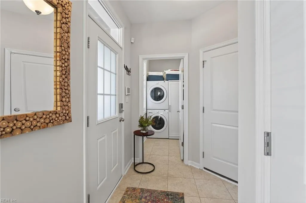 Virginia Beach, Virginia 23451, United States, 3 Bedrooms Bedrooms, ,4 BathroomsBathrooms,Residential,Active,174514