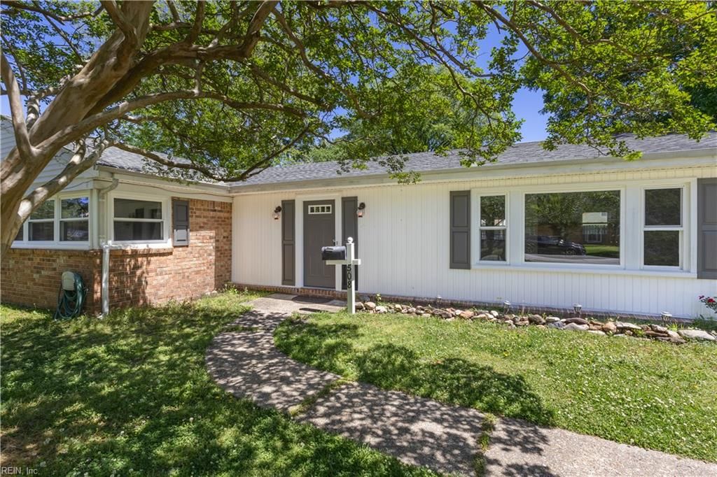 Photo of 508 S Kings Point Road, Virginia Beach, VA 23452 (MLS # 10631548)