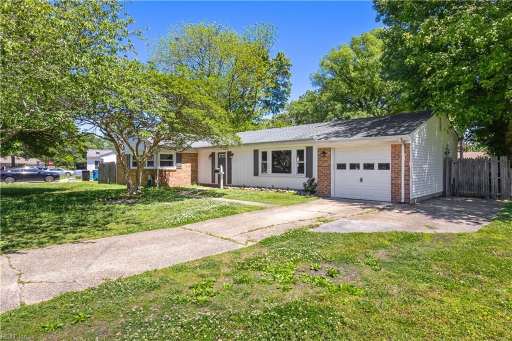 Photo of 508 S Kings Point Road, Virginia Beach, VA 23452 (MLS # 10631548)