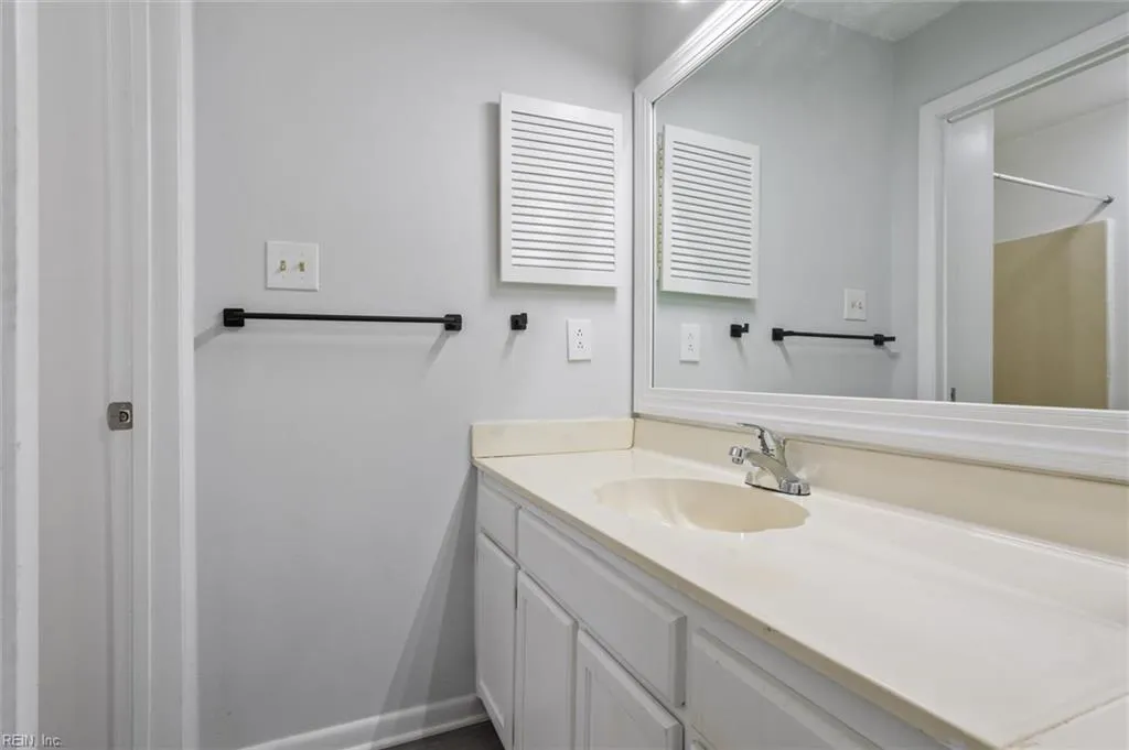 Virginia Beach, Virginia 23462, United States, 3 Bedrooms Bedrooms, ,3 BathroomsBathrooms,Residential,Active,196163