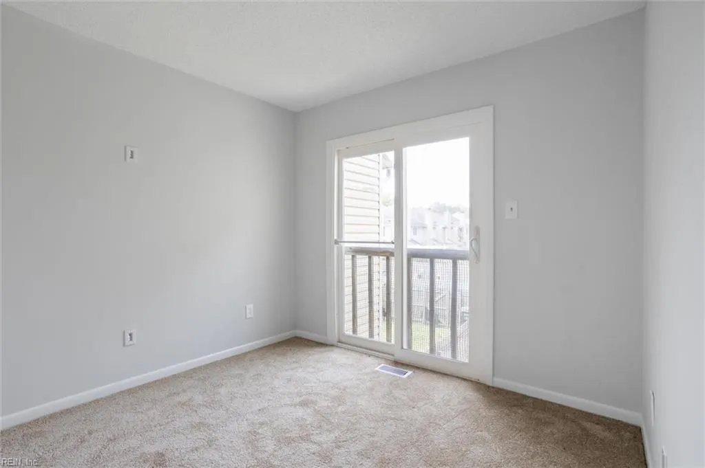 Virginia Beach, Virginia 23462, United States, 3 Bedrooms Bedrooms, ,3 BathroomsBathrooms,Residential,Active,196163