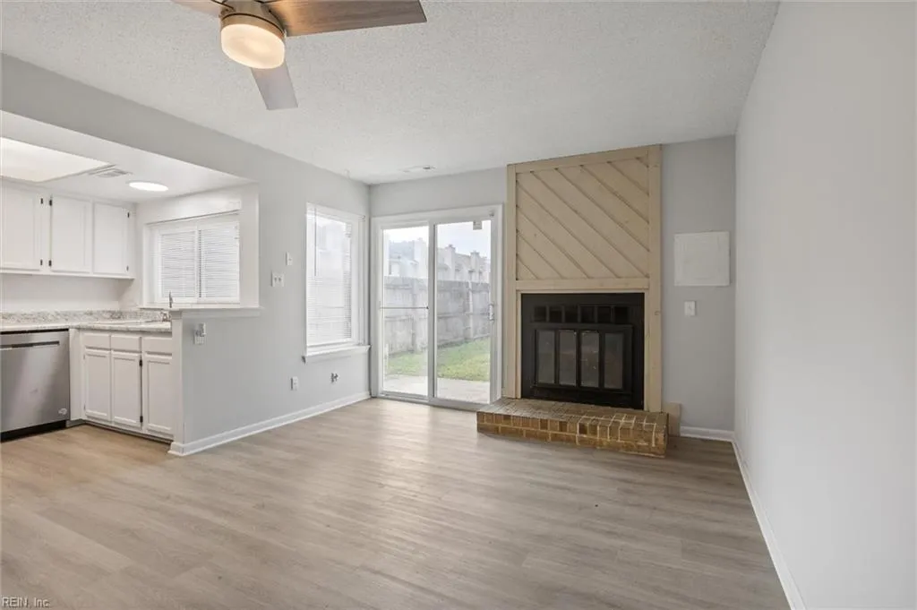 Virginia Beach, Virginia 23462, United States, 3 Bedrooms Bedrooms, ,3 BathroomsBathrooms,Residential,Active,196163