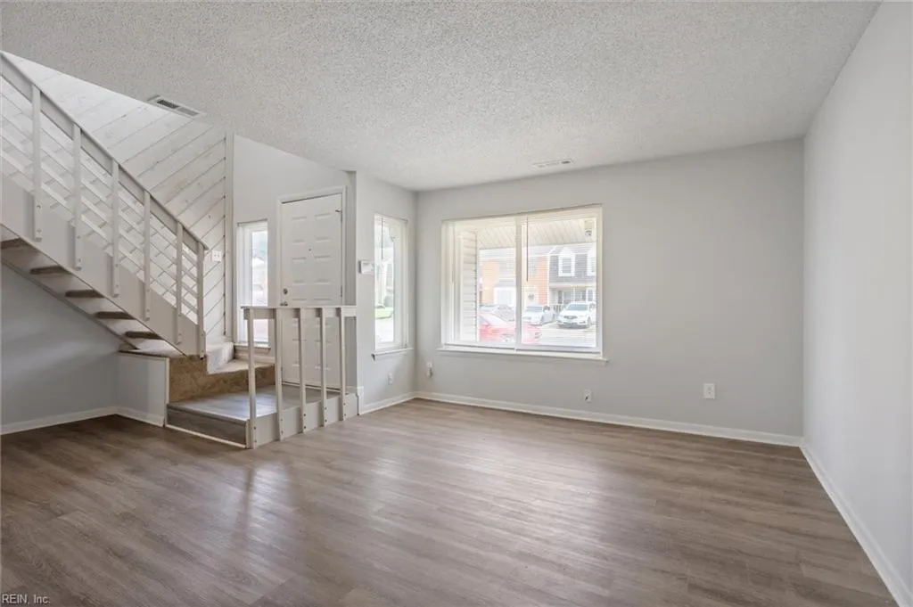 Virginia Beach, Virginia 23462, United States, 3 Bedrooms Bedrooms, ,3 BathroomsBathrooms,Residential,Active,196163