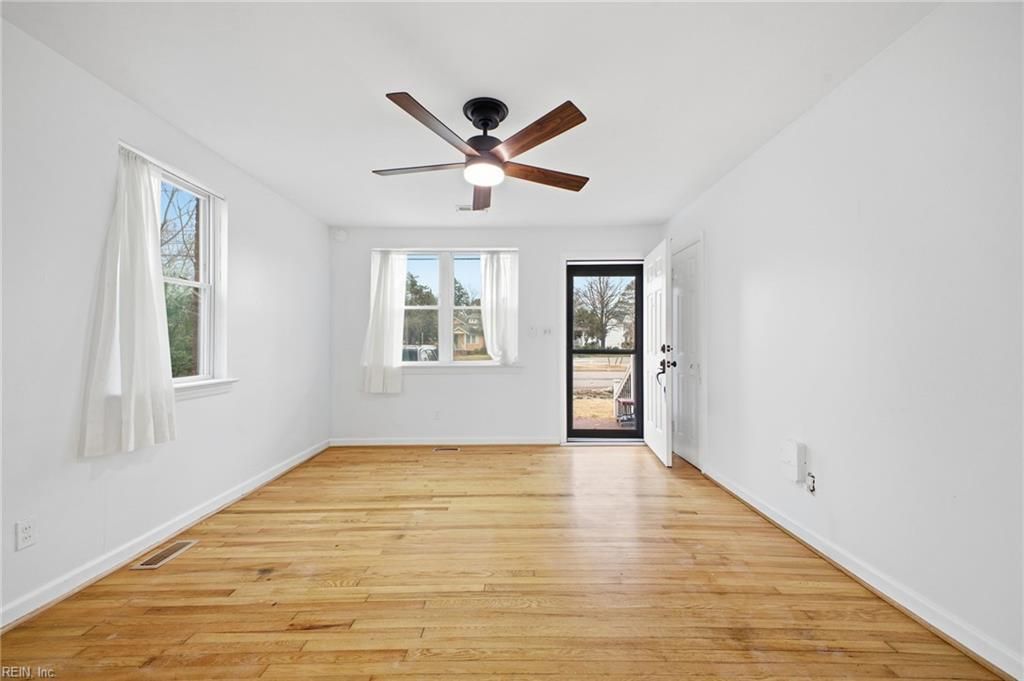 Photo of 6137 Hampton Blvd Boulevard, Norfolk, VA 23508 (MLS # 10617550)