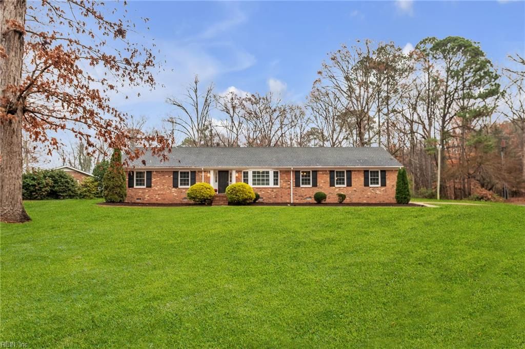 Photo of 807 Craig Drive, Suffolk, VA 23434 (MLS # 10612710)