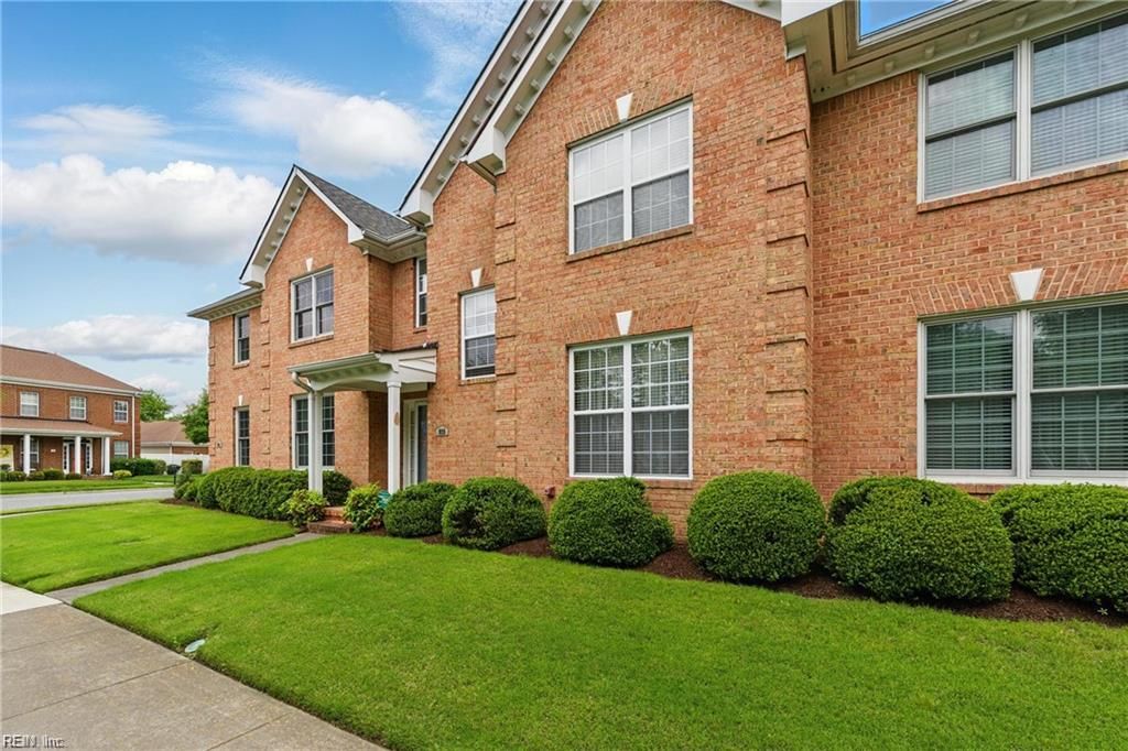 Photo of 929 Stanhope Gardens, Chesapeake, VA 23320 (MLS # 10614668)