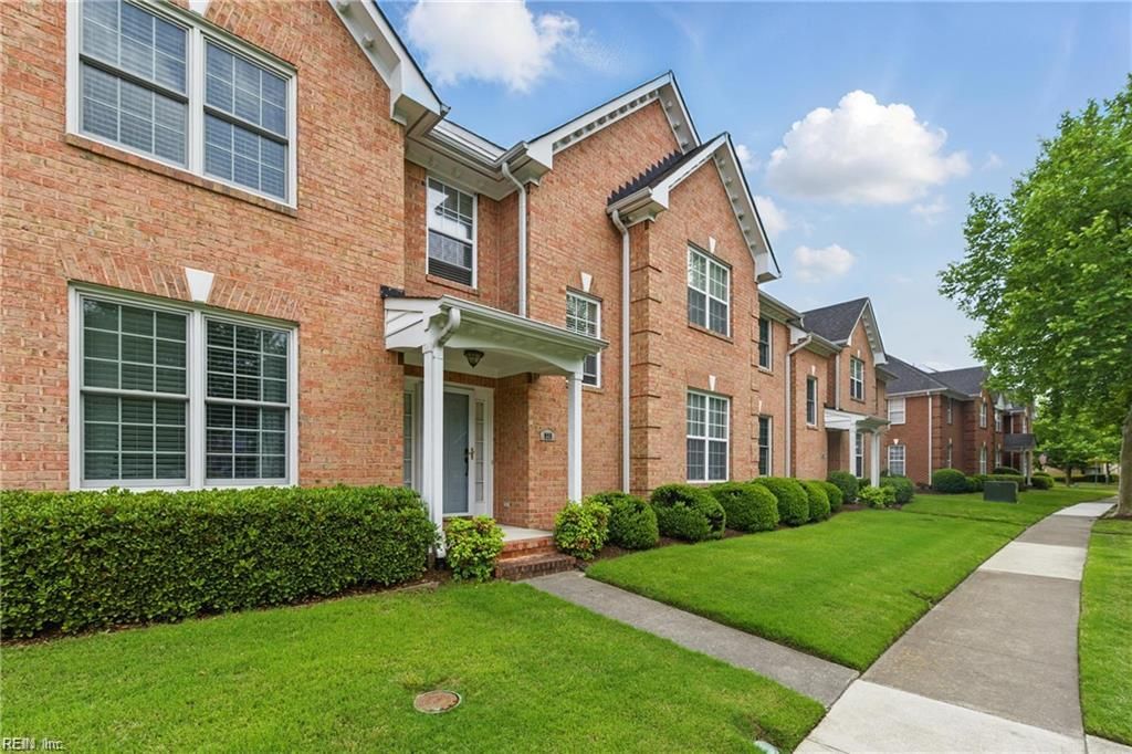 Photo of 929 Stanhope Gardens, Chesapeake, VA 23320 (MLS # 10614668)