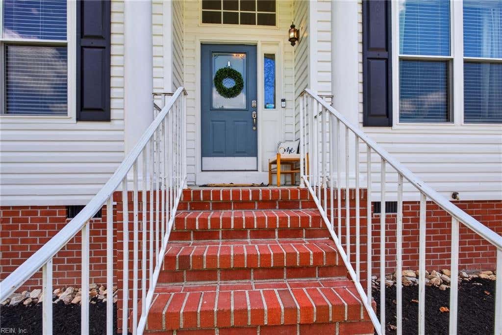 Photo of 5109 W Grace Court, Williamsburg, VA 23188 (MLS # 10651153)
