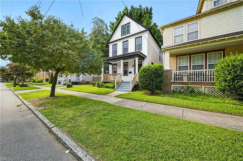 Photo of 311 W 32nd Street, Norfolk, VA 23508 (MLS # 10649919)