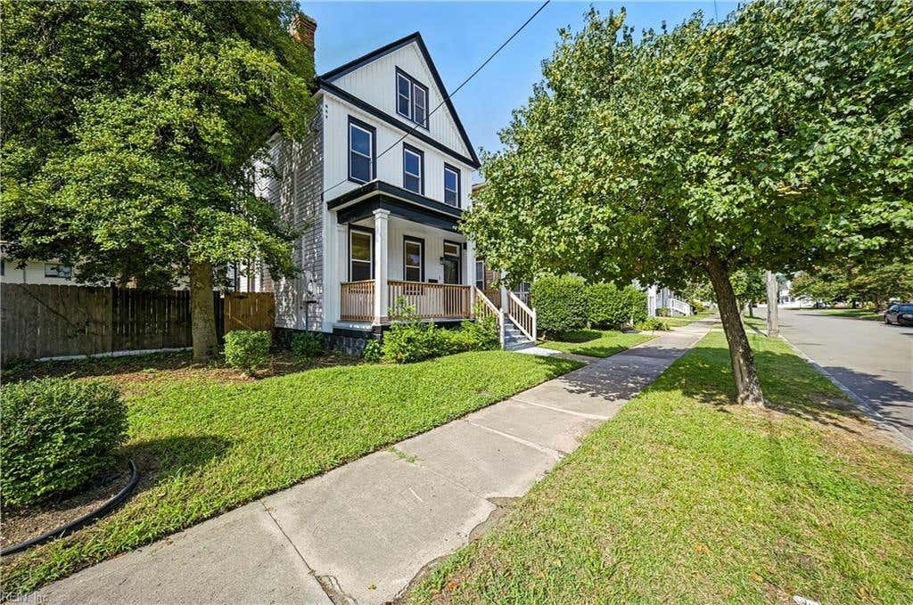 Photo of 311 W 32nd Street, Norfolk, VA 23508 (MLS # 10649919)