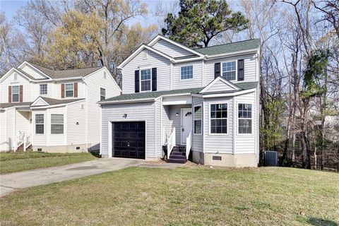 Photo of 313 Warwick Landing Parkway, Newport News, VA 23606 (MLS # 10627281)