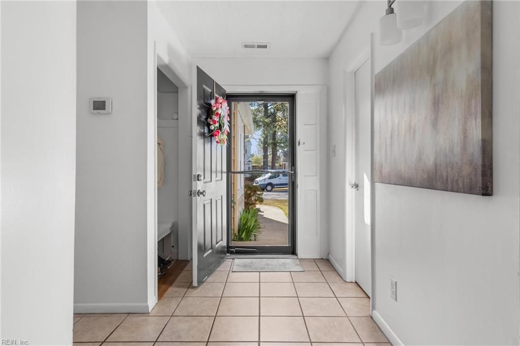 Photo of 3908 Betsy Crescent, Virginia Beach, VA 23453 (MLS # 10624689)