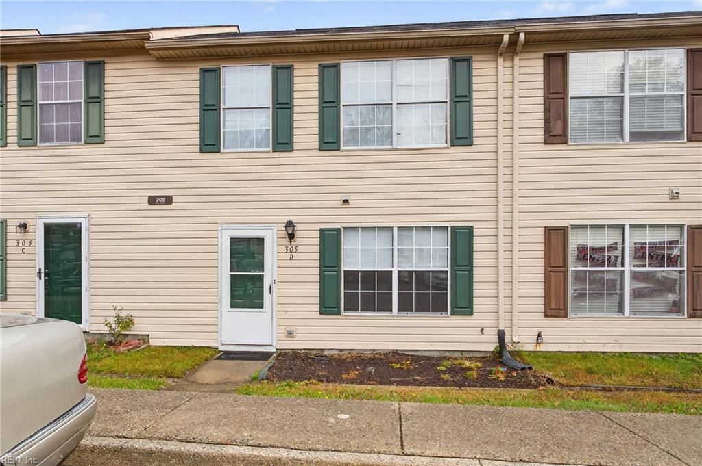 Photo of 305 Civil Court #D, Newport News, VA 23608 (MLS # 10611985)