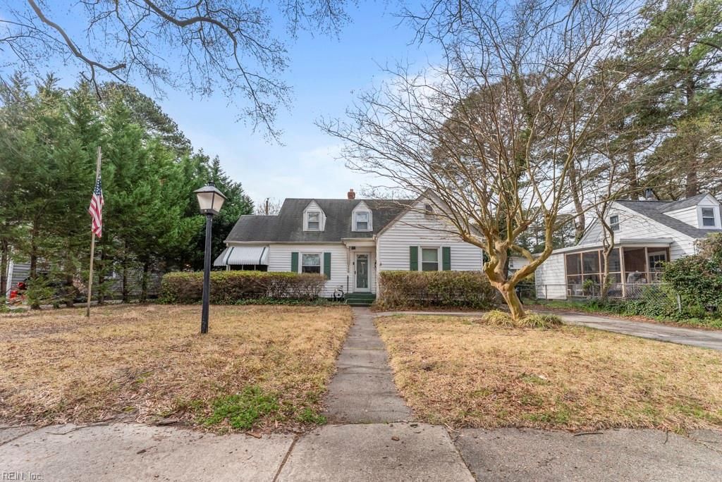 Photo of 607 Maycox Avenue, Norfolk, VA 23505 (MLS # 10626304)