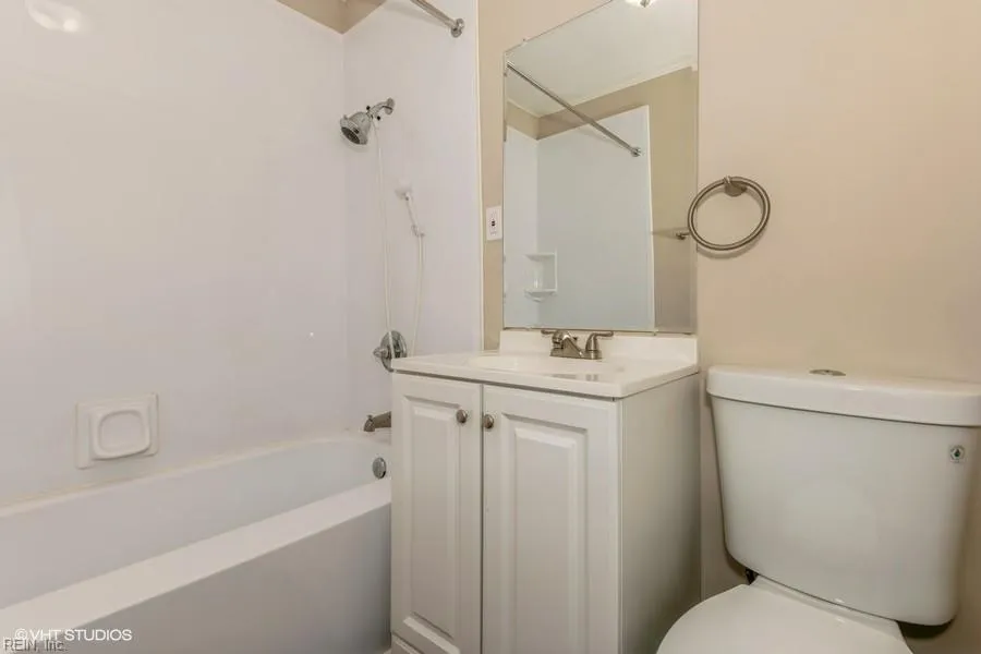 Hampton, Virginia 23669, United States, 3 Bedrooms Bedrooms, ,1 BathroomBathrooms,Residential,Pending,49768