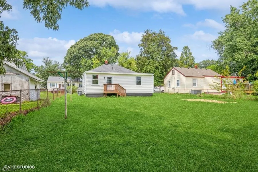 Hampton, Virginia 23669, United States, 3 Bedrooms Bedrooms, ,1 BathroomBathrooms,Residential,Pending,49768