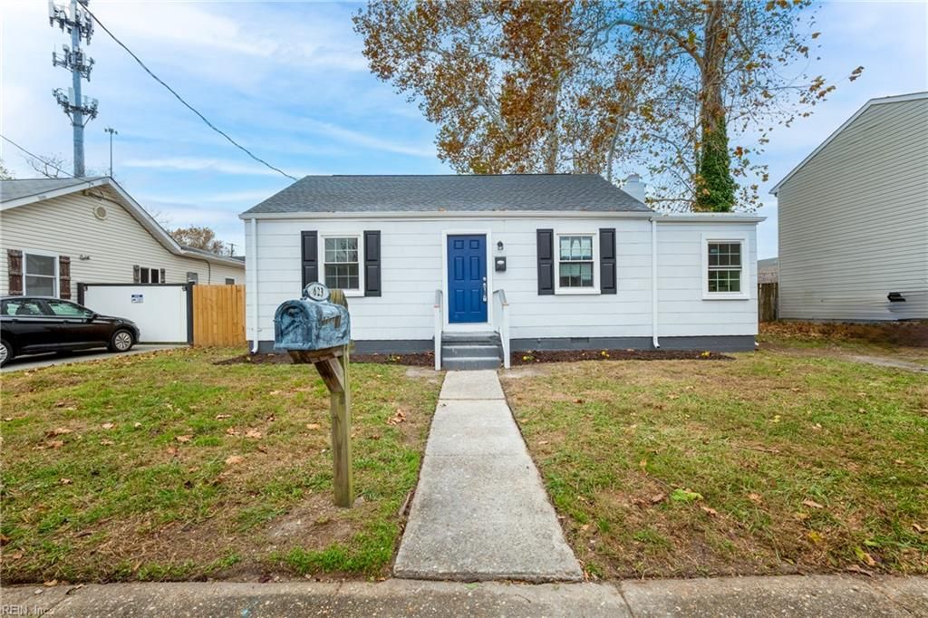 Photo of 623 Gladstone Road, Norfolk, VA 23505 (MLS # 10610791)