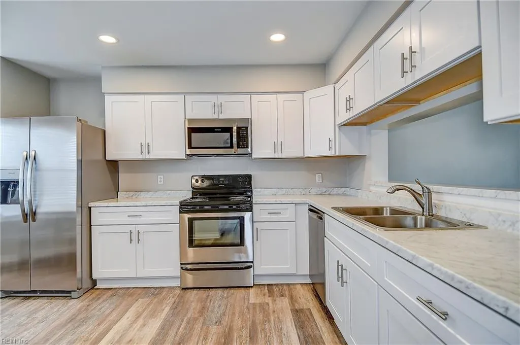 Chesapeake, Virginia 23320, United States, 2 Bedrooms Bedrooms, ,3 BathroomsBathrooms,Residential,Active,167751