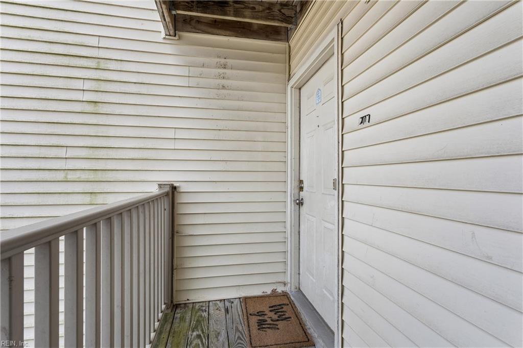 Photo of 541 Pineland Circle #201, Newport News, VA 23608 (MLS # 10639993)