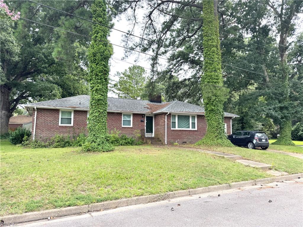 Photo of 2 Kennedy Dr DR, Portsmouth, VA 23702 (MLS # 10647340)