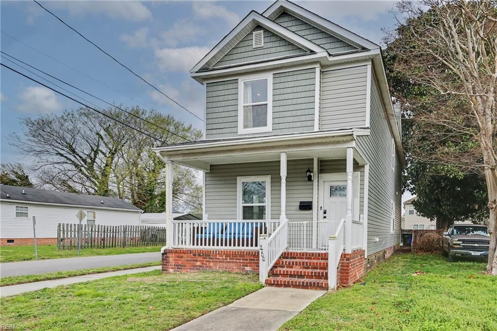Photo of 2700 Myrtle Avenue, Norfolk, VA 23504 (MLS # 10637452)