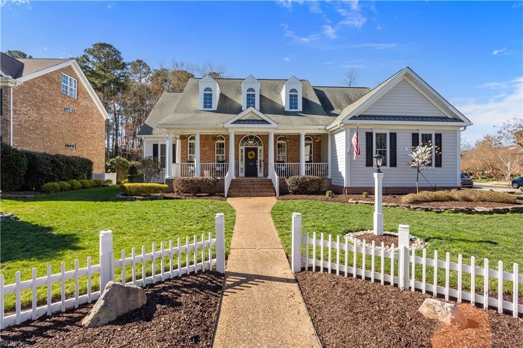 Photo of 209 Founders Pointe Trail, Carrollton, VA 23314 (MLS # 10625405)