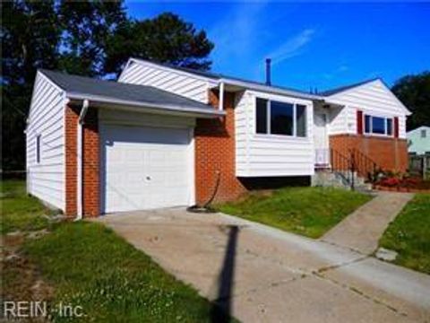581 Lavender LN Virginia Beach VA 23462