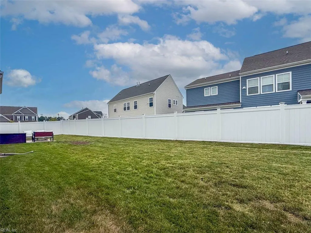 Suffolk, Virginia 23434, United States, 4 Bedrooms Bedrooms, ,3 BathroomsBathrooms,Residential,Active,194978