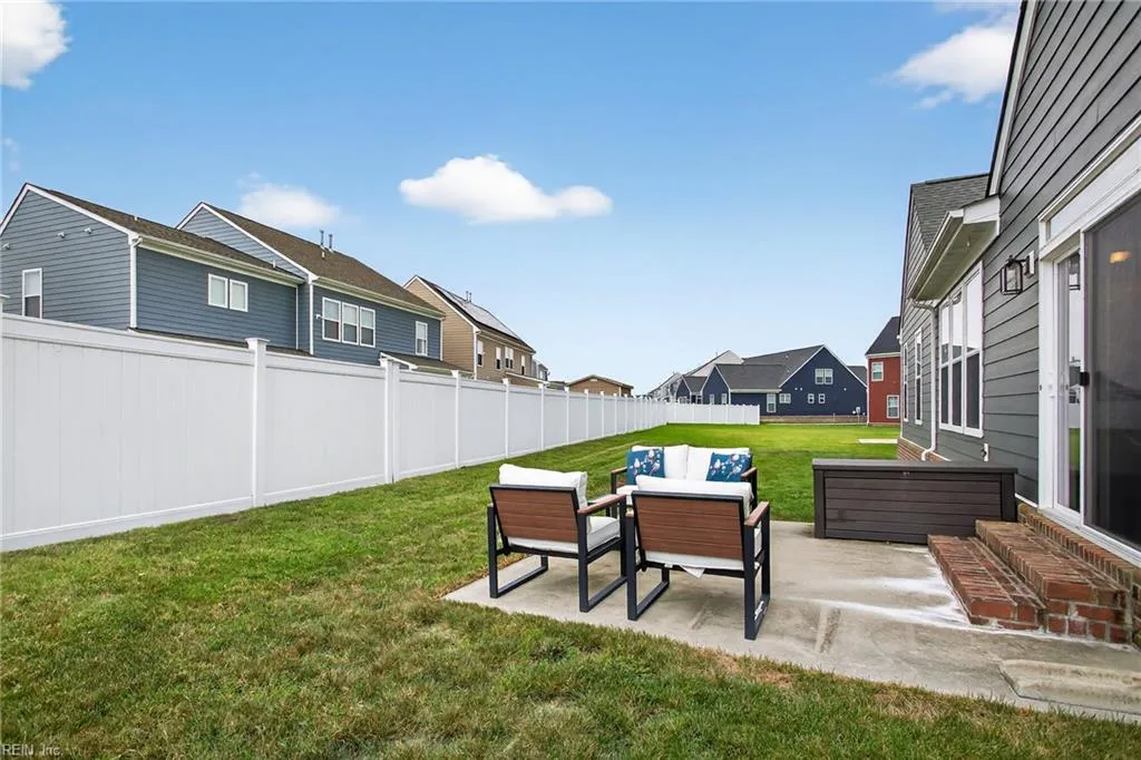 Suffolk, Virginia 23434, United States, 4 Bedrooms Bedrooms, ,3 BathroomsBathrooms,Residential,Active,194978