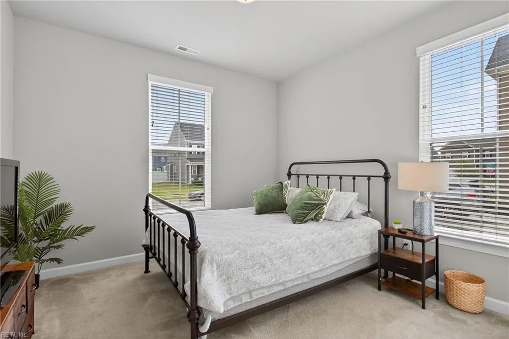 Suffolk, Virginia 23434, United States, 4 Bedrooms Bedrooms, ,3 BathroomsBathrooms,Residential,Active,194978