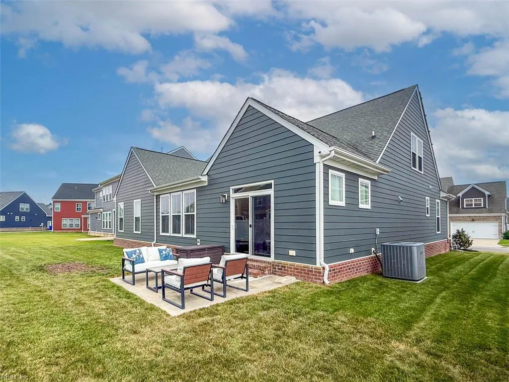 Suffolk, Virginia 23434, United States, 4 Bedrooms Bedrooms, ,3 BathroomsBathrooms,Residential,Active,194978