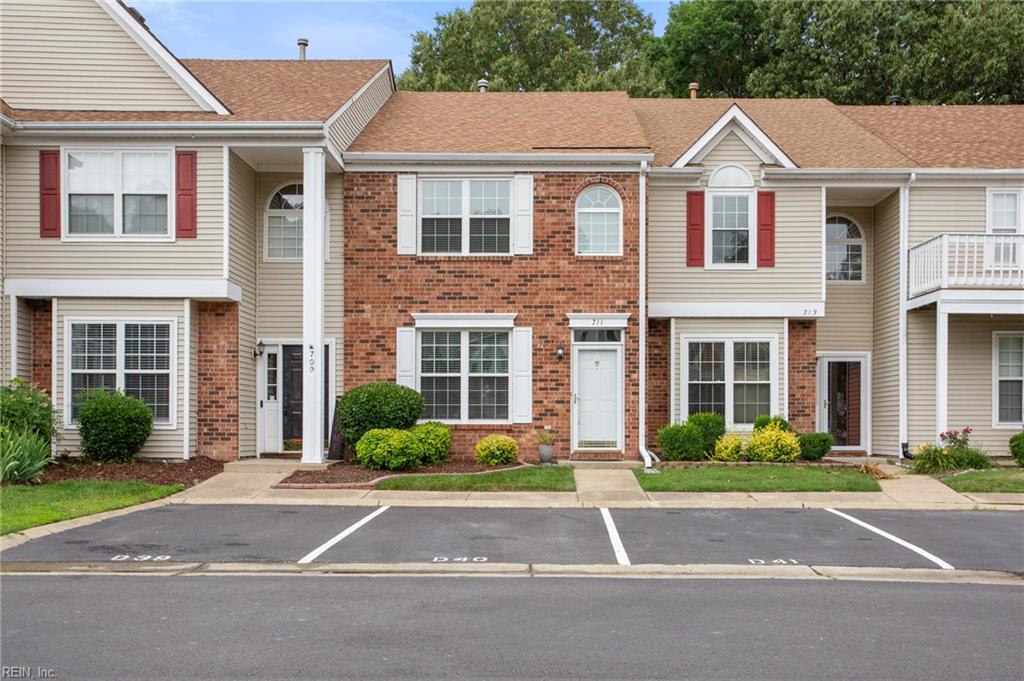 711 Windbrook CIR