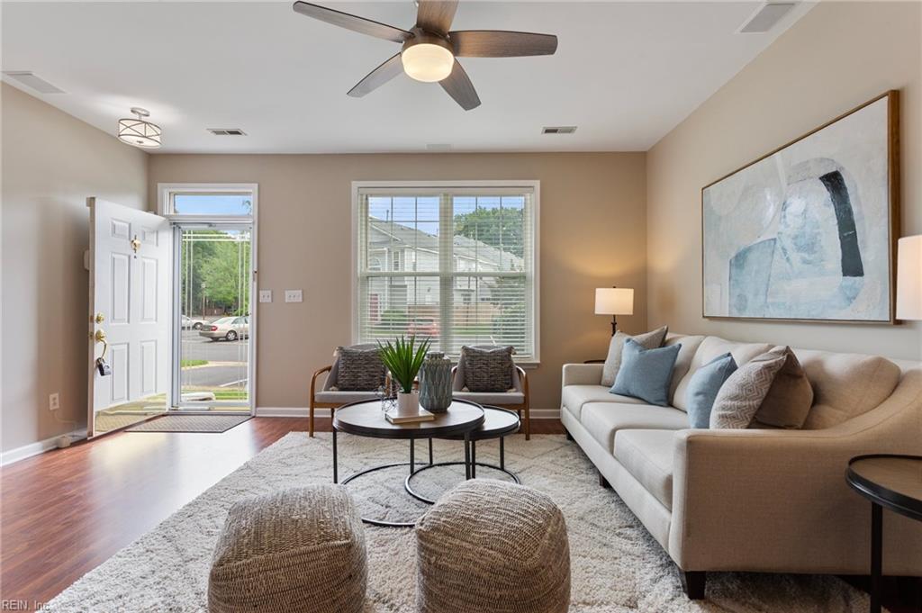 711 Windbrook CIR