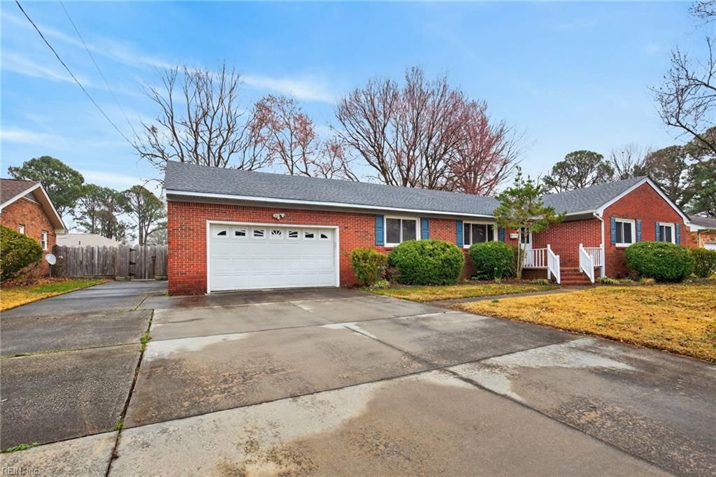 Photo of 112 Conference Court, Virginia Beach, VA 23462 (MLS # 10624571)