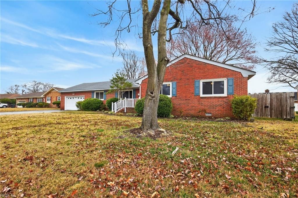 Photo of 112 Conference Court, Virginia Beach, VA 23462 (MLS # 10624571)