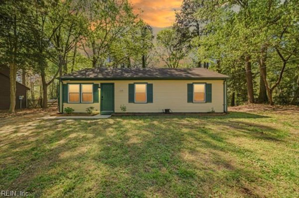 Photo of 7398 Battery Drive, Gloucester, VA 23061 (MLS # 10629147)
