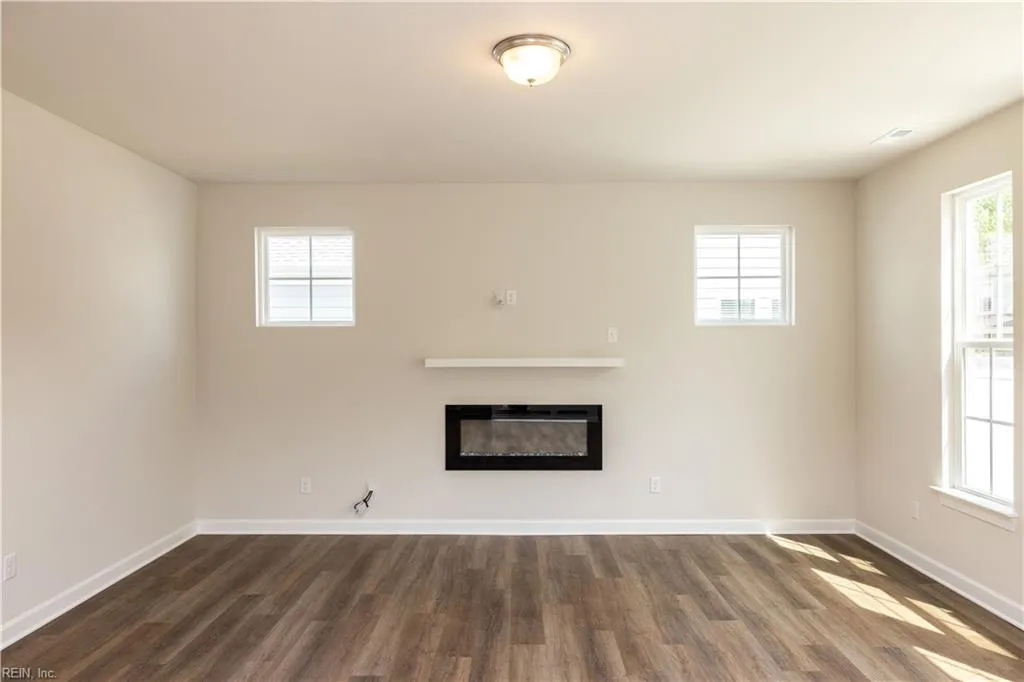 Suffolk, Virginia 23434, United States, 4 Bedrooms Bedrooms, ,3 BathroomsBathrooms,Residential,Active,142884