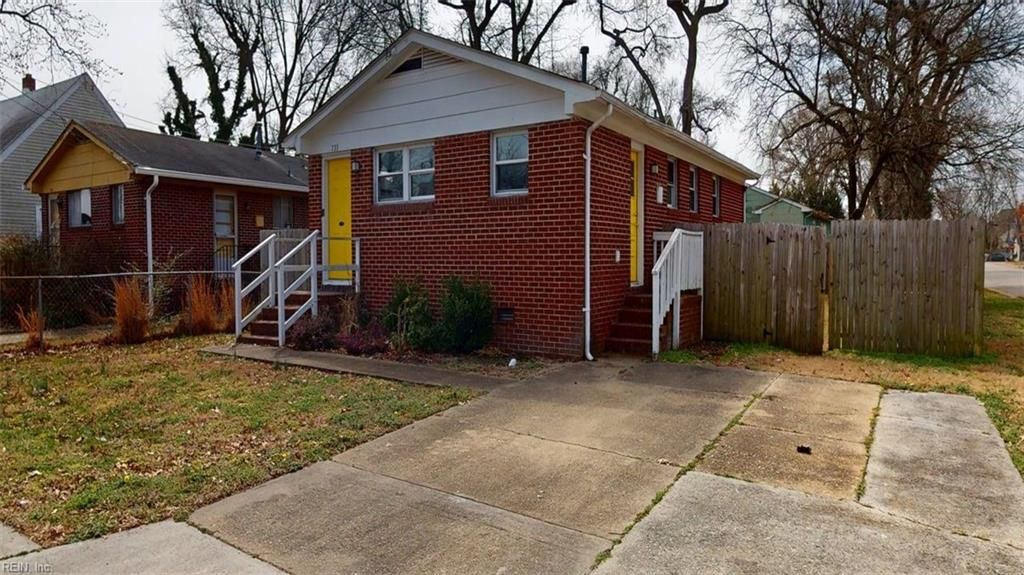 Photo of 733 Fairland Avenue, Hampton, VA 23661 (MLS # 10625156)