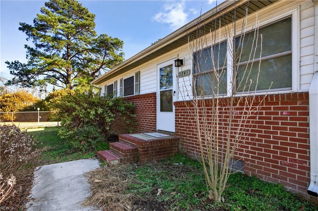 Photo of 1741 Spar Street, Chesapeake, VA 23321 (MLS # 10613167)