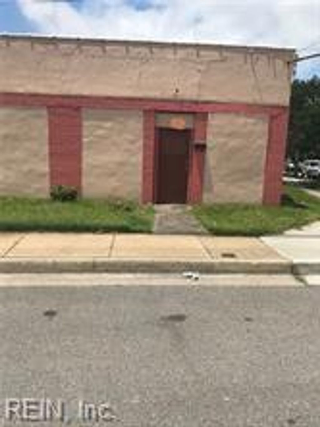 Photo of 1825 Tidewater Drive, Norfolk, VA 23504 (MLS # 10612386)