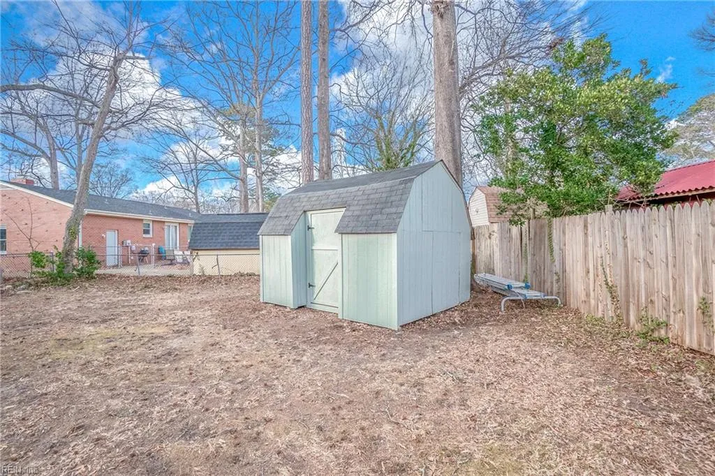 Portsmouth, Virginia 23703, United States, 4 Bedrooms Bedrooms, ,2 BathroomsBathrooms,Residential,Pending,16670