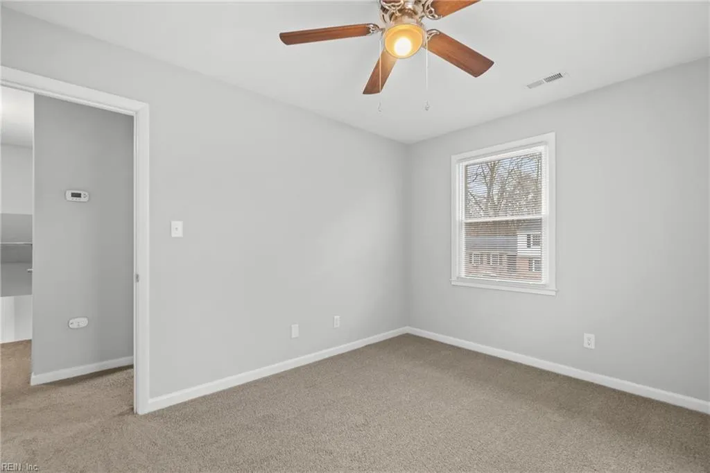 Portsmouth, Virginia 23703, United States, 4 Bedrooms Bedrooms, ,2 BathroomsBathrooms,Residential,Pending,16670