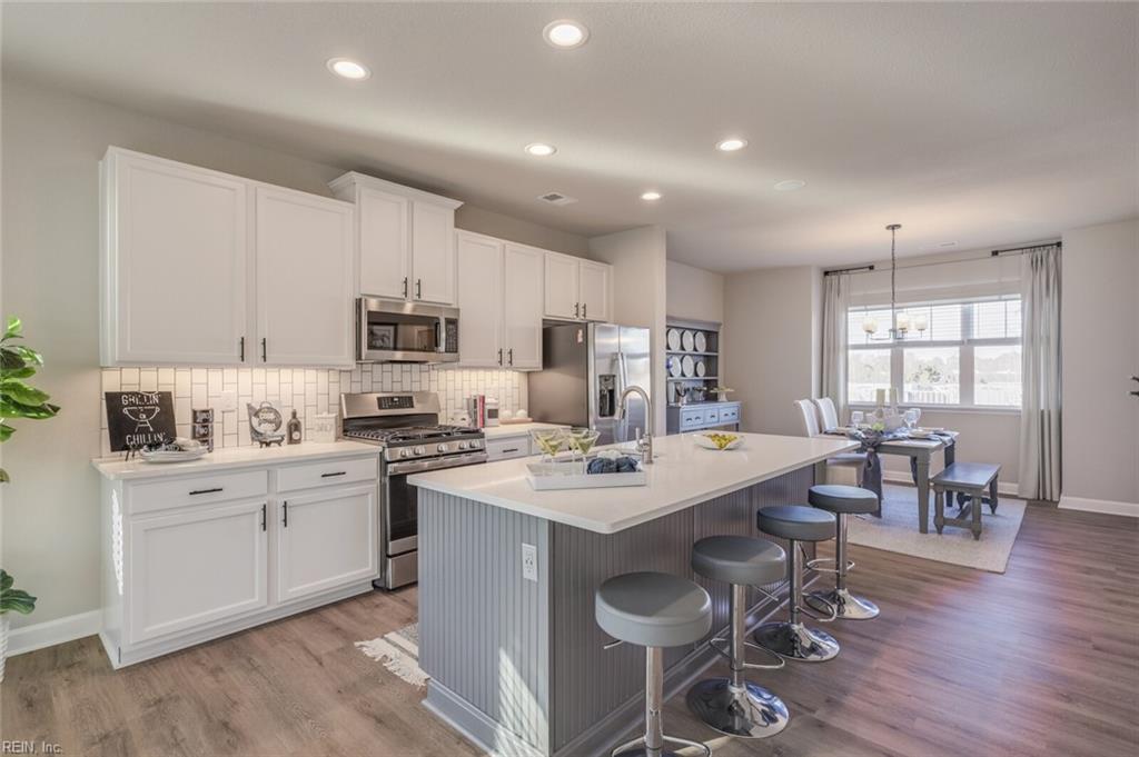 Suffolk, Virginia 23435, United States, 4 Bedrooms Bedrooms, ,4 BathroomsBathrooms,Residential,Pending,35629